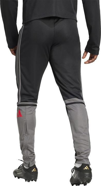 Produktbild adidas Squadra 25 Trainingshose (XS)