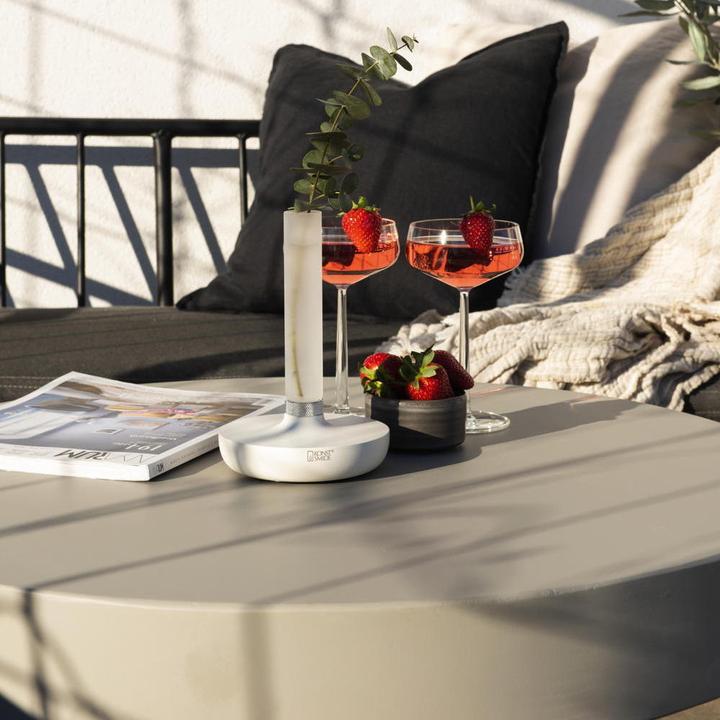 Produktbild Konstsmide Akku-Tischleuchte USB Biarritz, 1800 / 3000 / 4000 K, Weiss