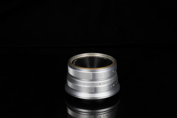 Image du produit 7artisans 25mm F1.8 EF-M (Canon EF-M, APS-C / DX)