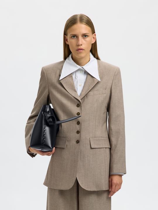 Actual product image Selected Mittelgrosse Ledertasche