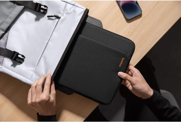 Image du produit tomtoc Pokrowiec na laptopa Light-A18 (czarny) (14", Apple, Universel)