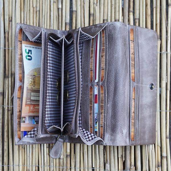 Actual product image Jack kinsky Nassau ladies wallet long