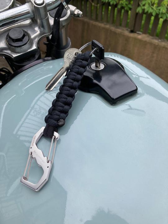 Produktbild Troika PET-ER Schlüsselanhänger mit Knoten, schwarz/silberfarben