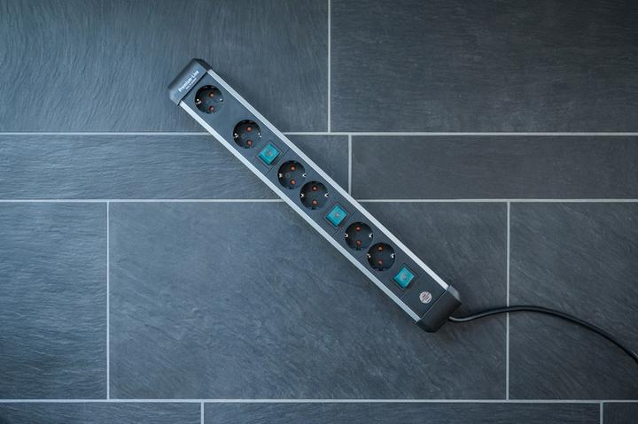 Immagine prodotto Brennenstuhl 1391030601 Presa multipla con interruttore contatto di protezione argento-nero 1pc. (6 x, CEE 7/3, 3 m)