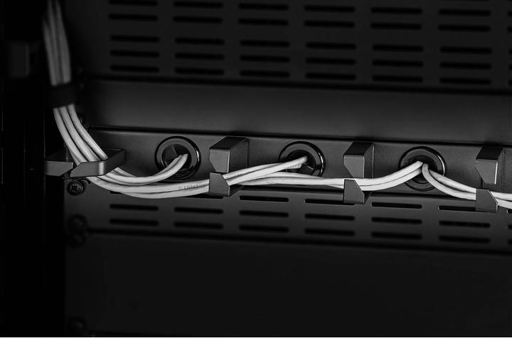 Immagine prodotto Renkforce Pannello patch da 48,26 cm (19"³) con 5 staffe di gestione dei cavi 1 U