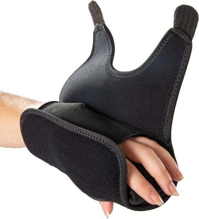 Actual product image Back on Track Carpus 2 wrist splint with cushion (One size)