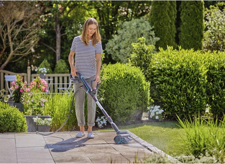 Image du produit Gardena Multi-nettoyeur sur batterie Aqua Brush Universal 04/18V P4A (Fonctionnement sur batterie)