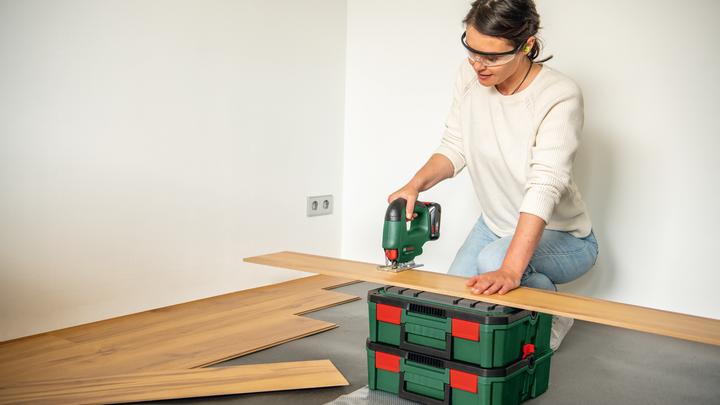 Produktbild Bosch Home & Garden EasySaw 18V-70