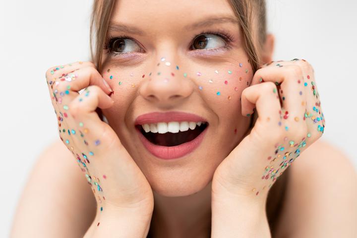 Image du produit Partydeco Paillettes pour le visage et le corps, 3g, mix (1 pkt / 1 pc.)