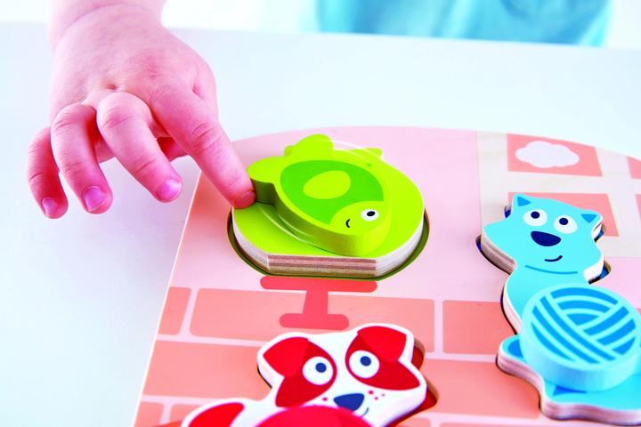 Actual product image Hape Dynamic animal puzzle