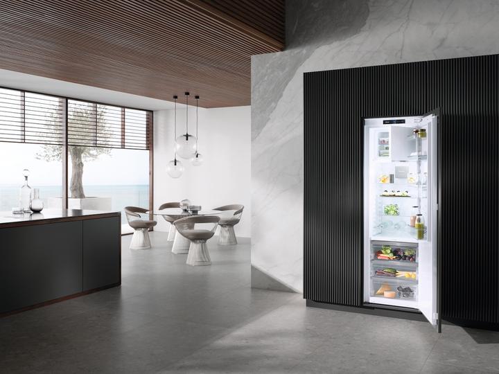 Actual product image Miele K 7744 E (275 l)