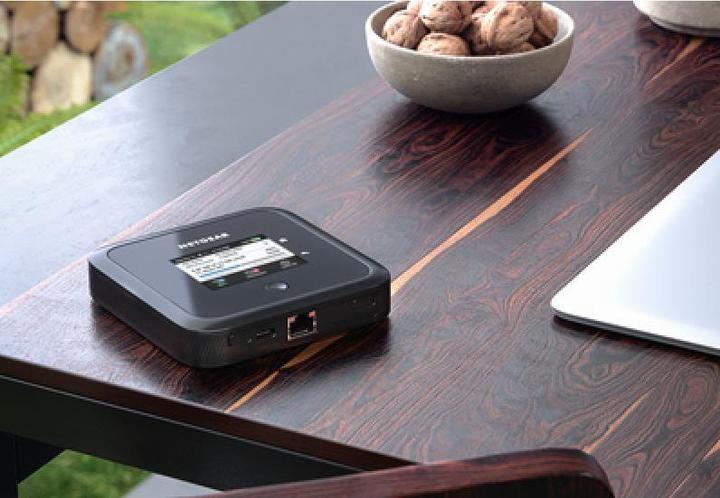 Actual product image Netgear Nighthawk M5