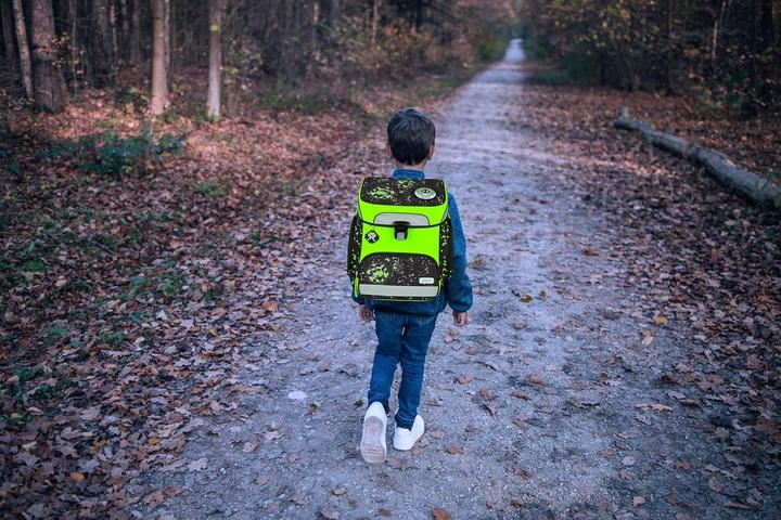 Produktbild Scooli EasyFit Schulranzen-Set 5-teilig Glow Edition (18 l)