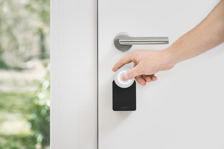 Actual product image Nuki 2.0 CH-cylinder Smart Lock + Bridge (Smartphone)
