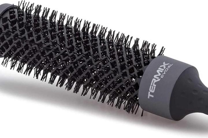 Actual product image Termix Evolution XL Round Hairbrush Ø 28mm with Ionised Fibers and 25% Extra Surface for Faster Drying