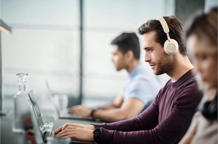 Produktbild Jabra Evolve2 65 UC (Kabellos, USB-C)