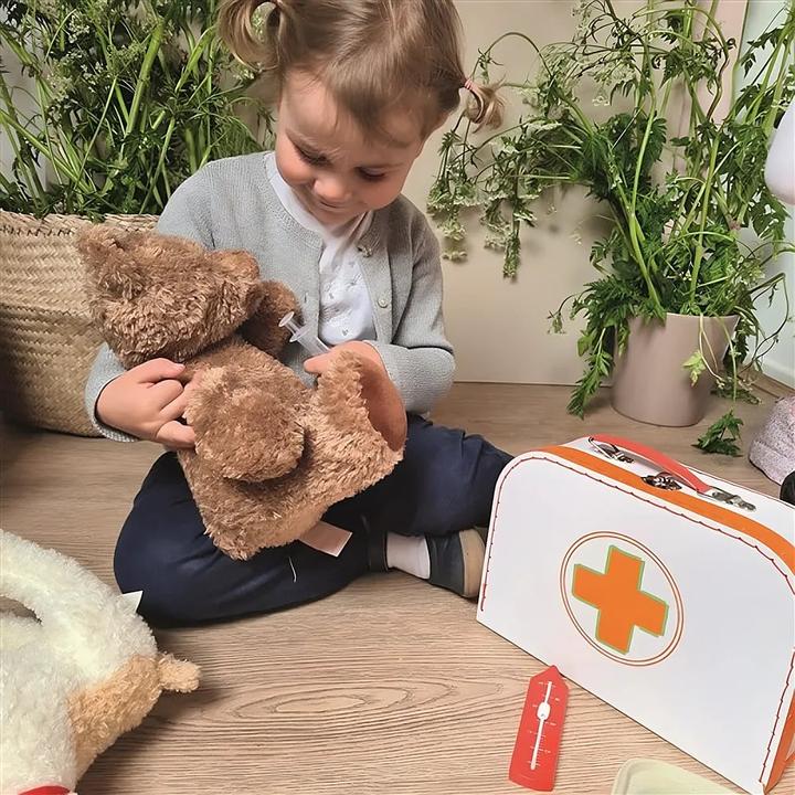 Produktbild Egmont Arztköfferchen mit Accessoires