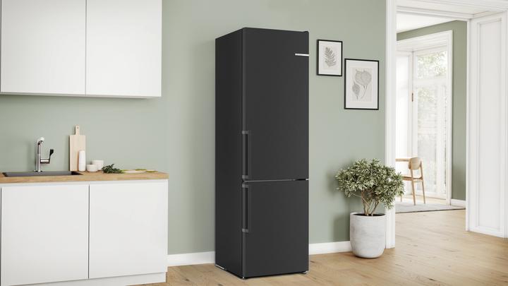 Produktbild Bosch Hausgeräte Series 4, free-standing fridge-freezer with freezer at bottom, 203 x 60 cm, Black stainless steel, M (363 l)