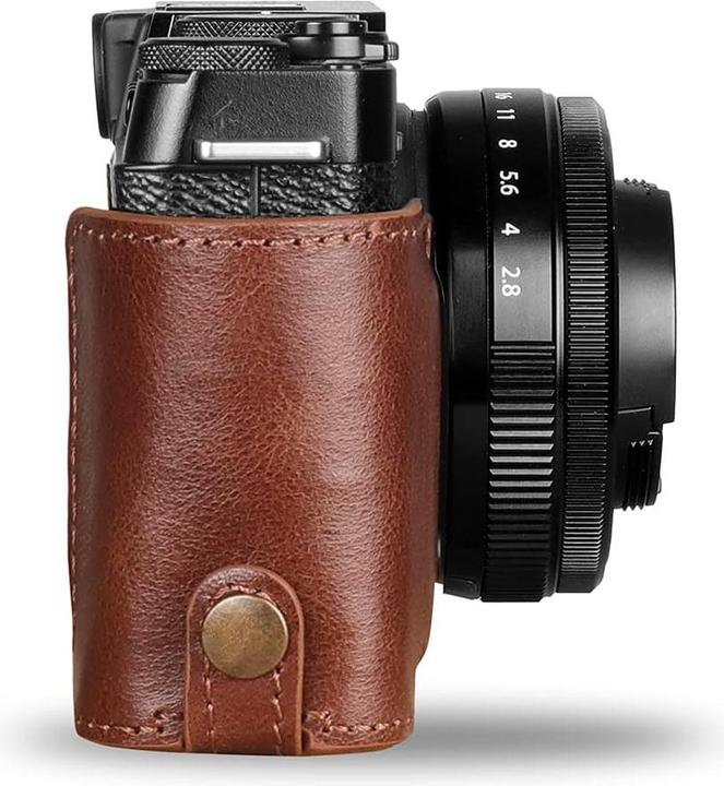 Produktbild MegaGear Lederkamera-Halbtasche für Fujifilm X Series X-E4 (Kamera Bereitschaftstasche)