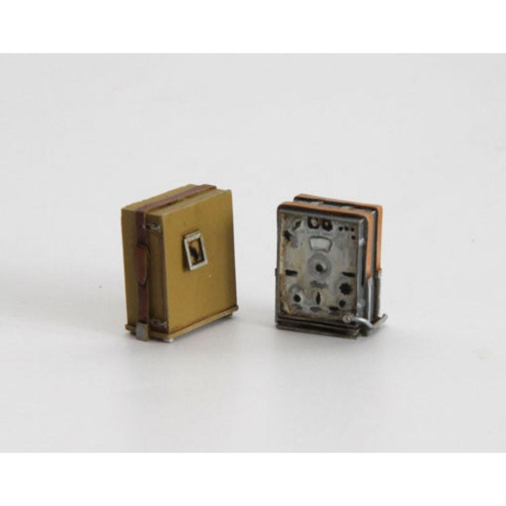 Plus Model Deutsche Fungstation mit Accu WWII