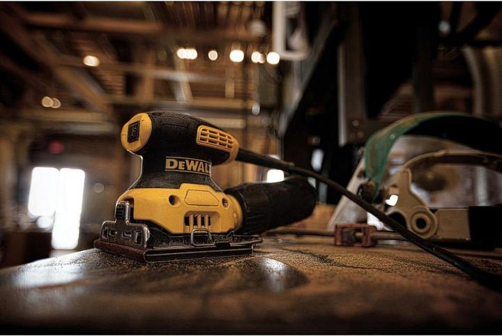 Produktbild DeWalt DWE6411QS (Schwingschleifer, 230 W)