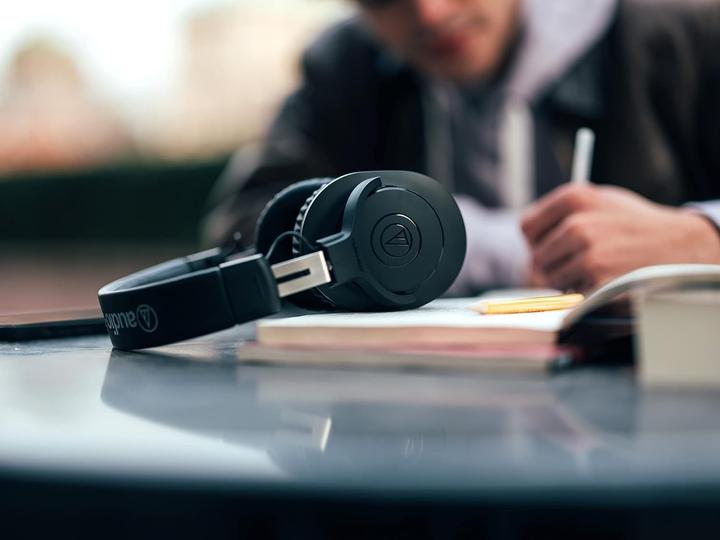 Actual product image Audio-Technica ATH-M20xBT (No noise cancellation, 60 h, Cable)