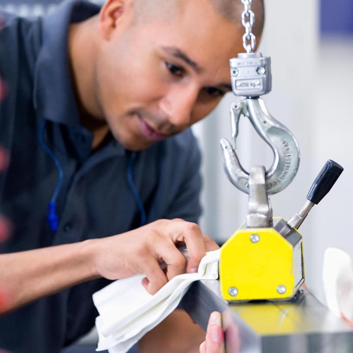 Productafbeelding Tork 530180 Sterke poetsdoeken 61,5 x 35,5 cm wit 1-laags, 4 x 70 stuks/doos, W4 enkele doek (4x)