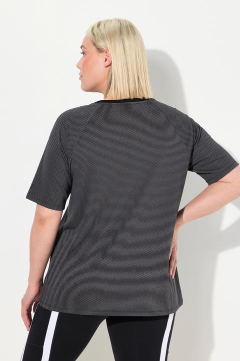 Actual product image Ulla Popken Quick Drying Short Sleeve V-Neck Tee (56)