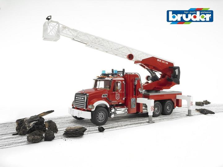 Produktbild Bruder Mack Granite Feuerwehr