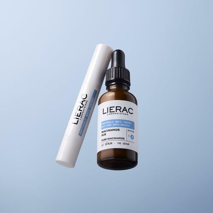 Actual product image Lierac Protocole (SPF 50, 27 ml)