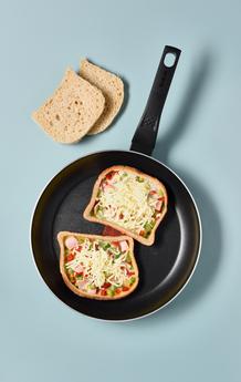 Actual product image Tefal Frying Pan B5690453 Easy Plus Diameter 24 cm, Fixed handle (24 cm, Frying pan, Aluminium)