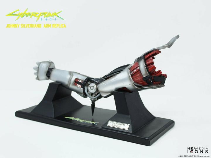 Produktbild Neamedia Cyberpunk 2077: Johnny Silverhand Arm Replica