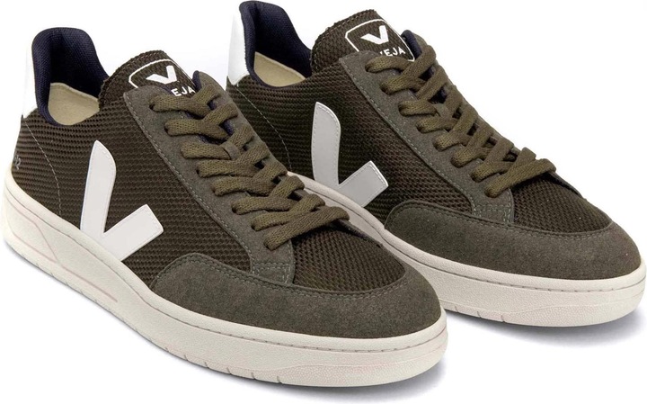 Actual product image Veja V-12 (41)