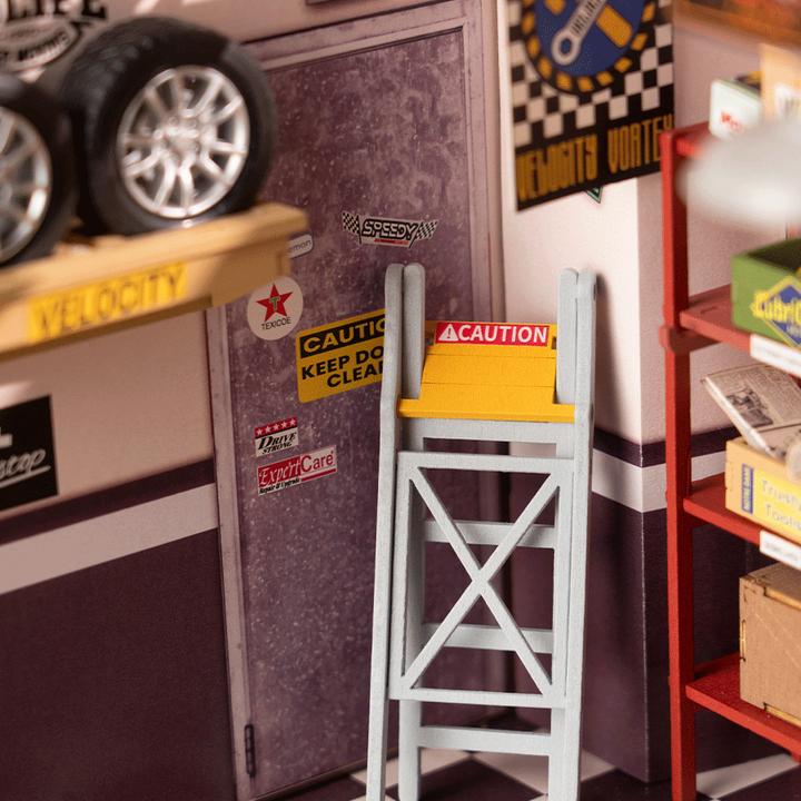 Actual product image Rolife Garage Workshop - Miniature house