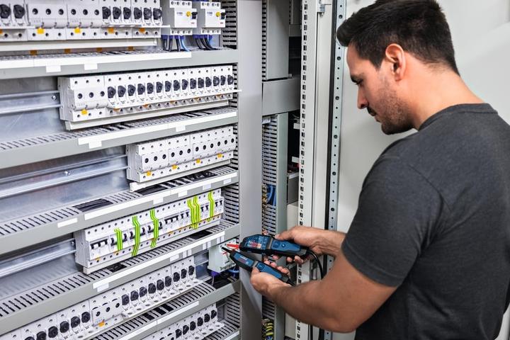 Productafbeelding Bosch Professional Spannungsprüfer (CAT IV 600V, CAT III 1000V)