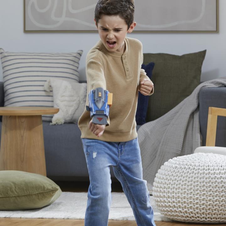 Produktbild Hasbro Star Wars Nightfall Gauntlet Effekt Blaster