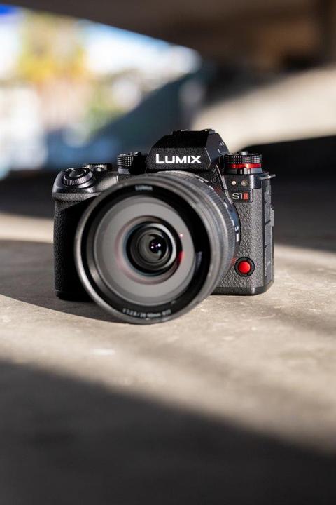 Produktbild Panasonic Lumix S1II (24.20 Mpx, Vollformat)