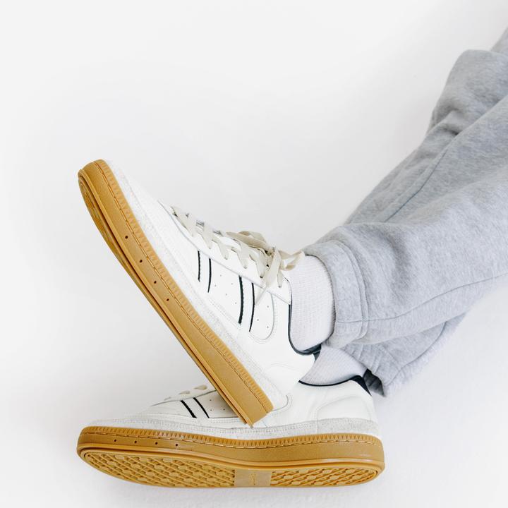 Image du produit Decathlon Chaussures de sport en cuir pour hommes chaussures hautes (47)