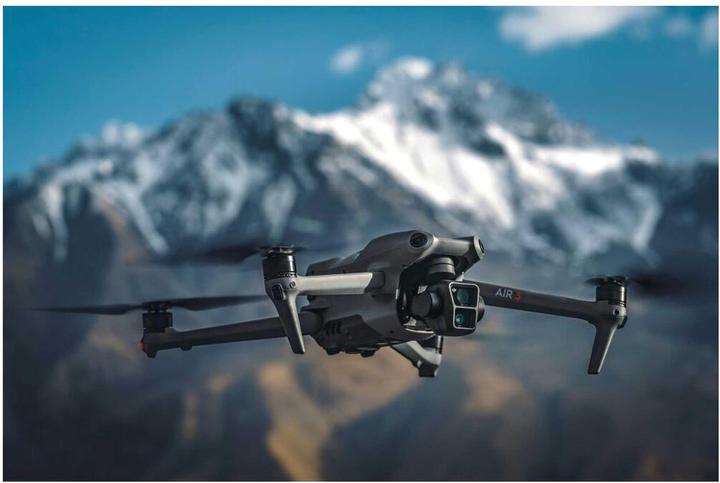 Actual product image DJI Air 3 Fly More Combo (RC-N2) (46 min, 720 g, 48 Mpx)