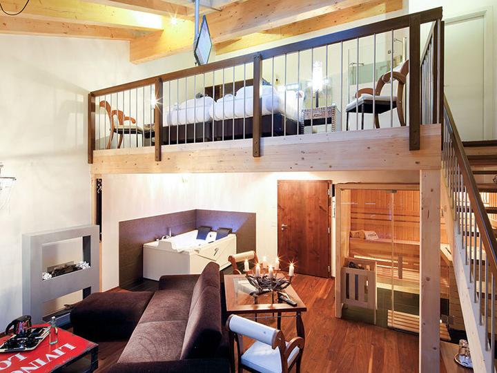 Immagine prodotto Smartbox Breve vacanza con spa e cena a Saas-Almagell per famiglie con bambini da 6 a 10 anni (4 Persone)