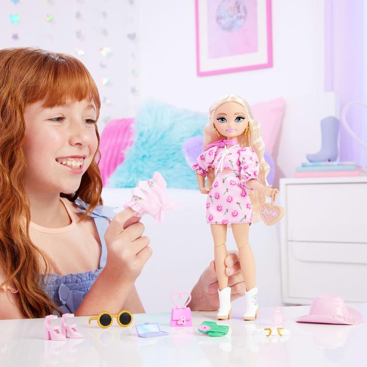 Image du produit Barbie Dream Besties Doll + Accy