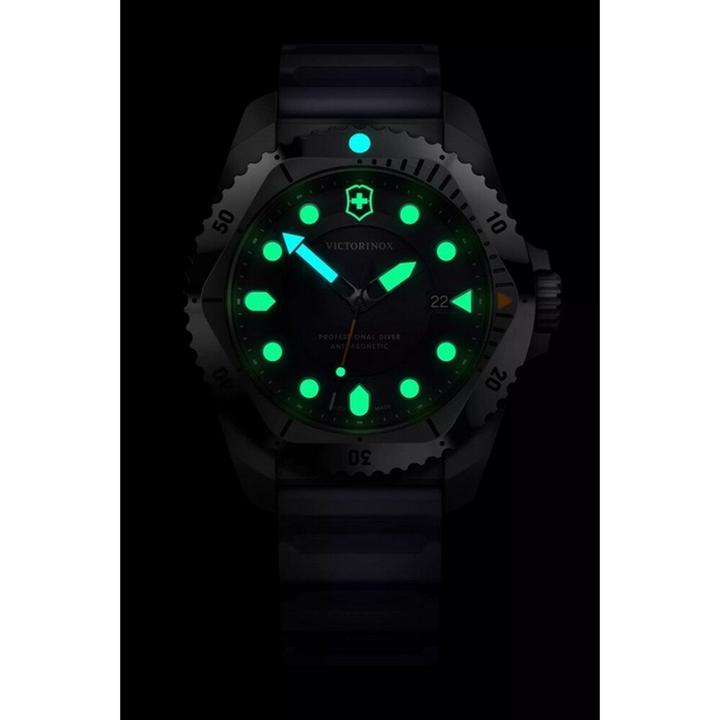 Immagine prodotto Victorinox Dive Pro Quartz (Orologio sub, 43 mm)