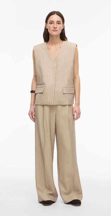 Produktbild Rouge Edit V-Ausschnitt Weste (38)