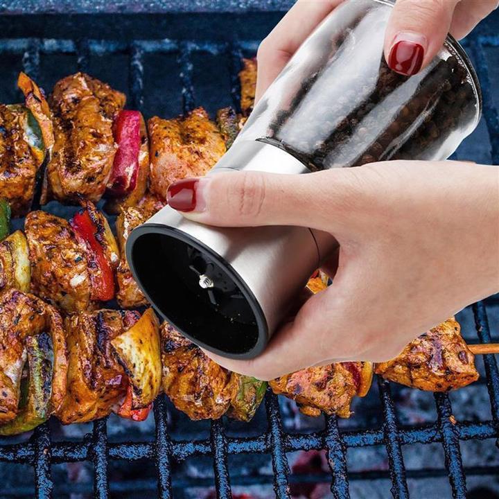 Actual product image Intirilife 2x spice mill in SILVER TRANSPARENT (Pepper, Salt)