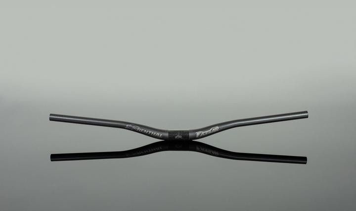 Produktbild Renthal V3 Fatbar Lite Carbon Riser Lenker, 31.8mm, 760x30mm, 7°/5°, carbon/gold (31.80 mm)