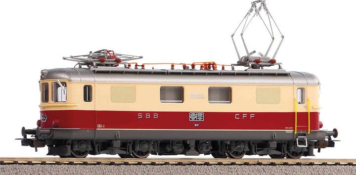 Immagine prodotto Piko Locomotiva elettrica SBB Re 4/4 I n. 10033 in livrea TEE Ep. IV DC (Traccia IV)