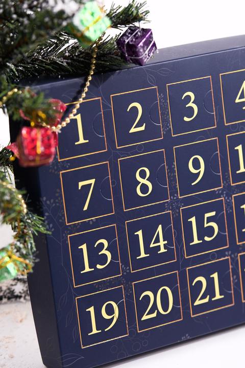 Actual product image Hanah Home Advent Calendar Mix V3 Blue