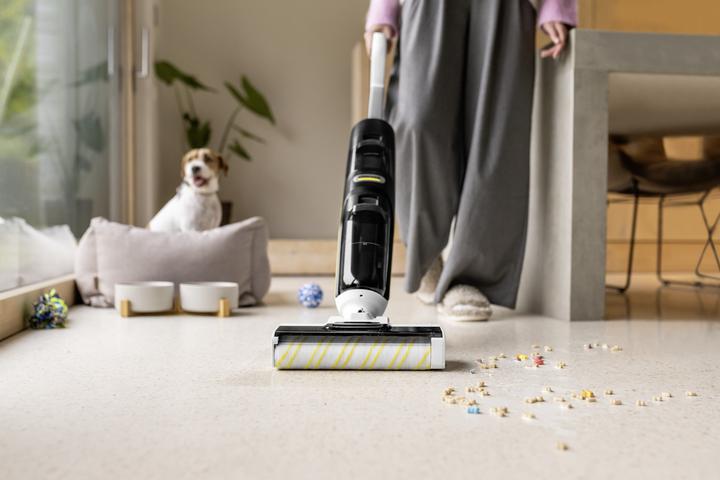 Actual product image Kärcher "BALAI LAVEUR FCV3 EXTRA *" (Vacuuming + mopping)