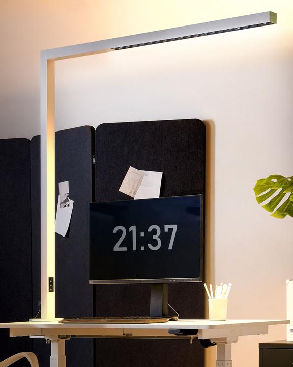 Produktbild Beliani Schreibtischlampe LED Metall silber klemmbar OCTANT