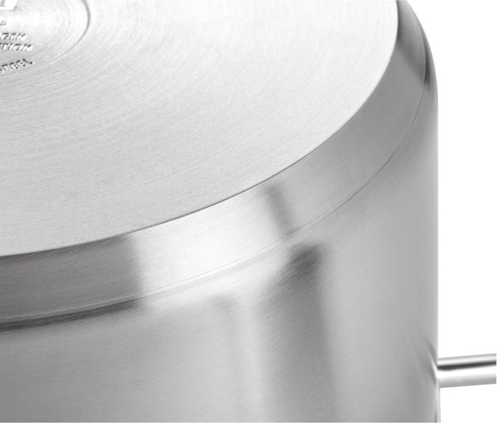 Actual product image Zwilling Twin Classic Saucepan, 2.2 l,18 cm (Pot, Stainless steel, 18 x 14.30 cm)